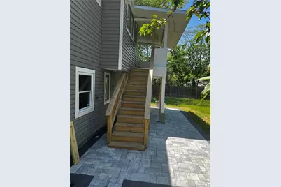 105 Barber, Brentwood, NY 11717 - Photo 5
