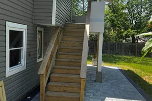 105 Barber, Brentwood, NY 11717 - Photo 5