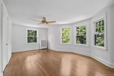 121 Walworth Avenue, Scarsdale, NY 10583 - Photo 17