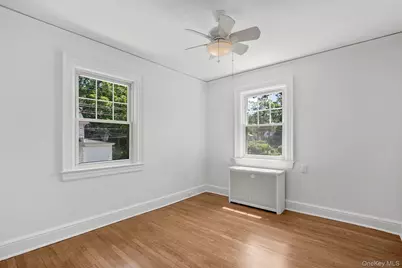 121 Walworth Avenue, Scarsdale, NY 10583 - Photo 21