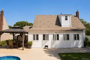210 Willard Ave, Farmingdale, NY 11735 - Photo 15