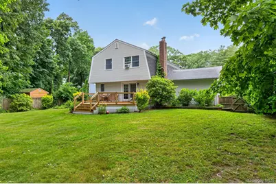 8 Tuscan Court, Huntington, NY 11746 - Photo 13