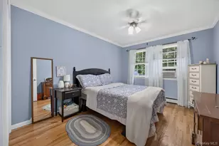 8 Tuscan Ct, Huntington, NY 11746 - Photo 9