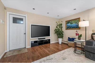 2184 Seneca Drive S, Merrick, NY 11566 - Photo 17