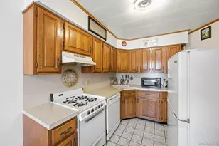 66-15 Gray St, Middle Village, NY 11379 - Photo 11