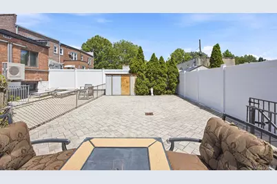 66-15 Gray Street, Middle Village, NY 11379 - Photo 23