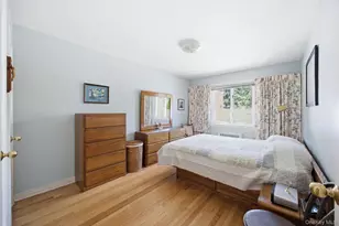 66-15 Gray St, Middle Village, NY 11379 - Photo 13