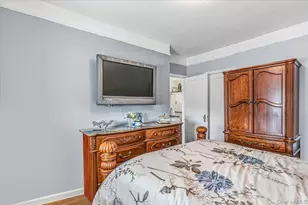 20-12 43rd St, Astoria, NY 11105 - Photo 17