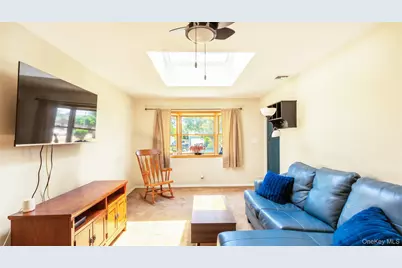 23 13th Street, Bohemia, NY 11716 - Photo 9