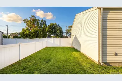 23 13th Street, Bohemia, NY 11716 - Photo 21