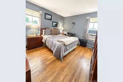 121 W Lake Drive, Lindenhurst, NY 11757 - Photo 9
