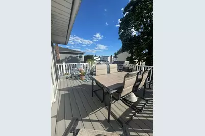 121 W Lake Drive, Lindenhurst, NY 11757 - Photo 7
