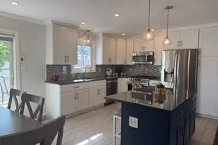121 W Lake Dr, Lindenhurst, NY 11757 - Photo 3