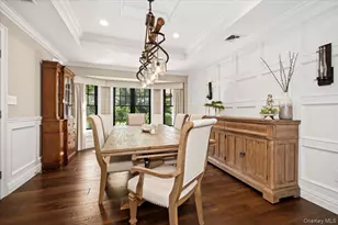 225 Laurel Ln, Syosset, NY 11791 - Photo 17
