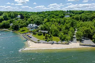 225 Laurel Ln, Syosset, NY 11791 - Photo 43
