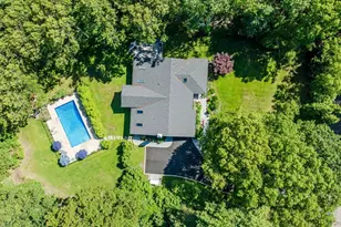 225 Laurel Ln, Syosset, NY 11791 - Photo 41