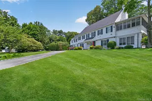 5 Kohlsaat Ct, Smithtown, NY 11787 - Photo 3