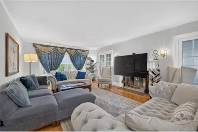 5 Kohlsaat Court, Smithtown, NY 11787 - Photo 7