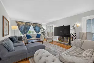 5 Kohlsaat Ct, Smithtown, NY 11787 - Photo 7