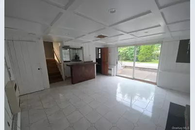 172 Evergreen Drive, Westbury, NY 11590 - Photo 13