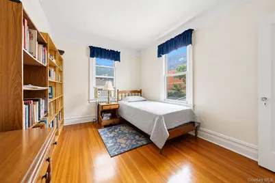 338 E 238th Street, Bronx, NY 10470 - Photo 23