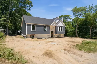 133B Shinnecock Avenue, Mastic, NY 11950 - Photo 5