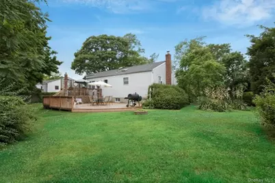 10 Brian Drive, East Islip, NY 11730 - Photo 21
