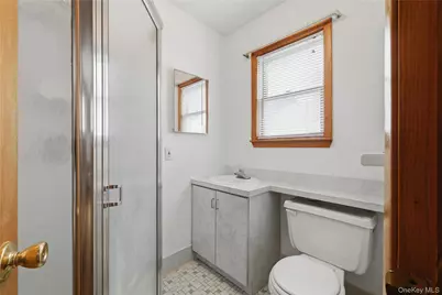 122 Irving Avenue, Floral Park, NY 11001 - Photo 29