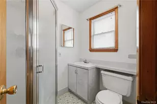122 Irving Ave, Floral Park, NY 11001 - Photo 29