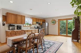 122 Irving Ave, Floral Park, NY 11001 - Photo 9