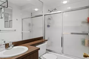 122 Irving Ave, Floral Park, NY 11001 - Photo 15