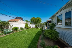 1 Marlboro Ave, Massapequa, NY 11758 - Photo 23