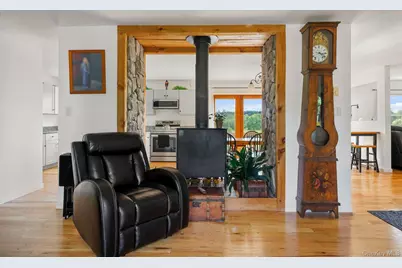 75 Eastern Parkway, Germantown, NY 12526 - Photo 11