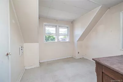 24 W Windsor Parkway, Oceanside, NY 11572 - Photo 13