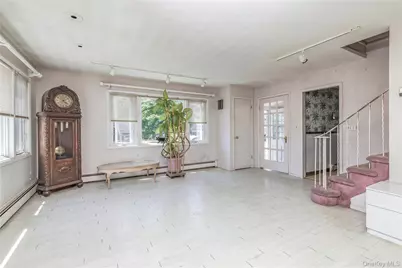 24 W Windsor Parkway, Oceanside, NY 11572 - Photo 5