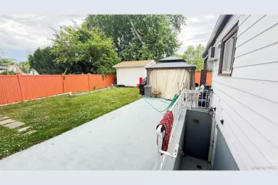 706 Partridge Avenue, West Hempstead, NY 11552 - Photo 39