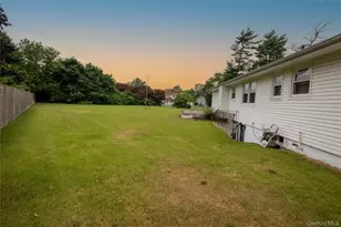 44 Willoughby St, Brentwood, NY 11717 - Photo 3