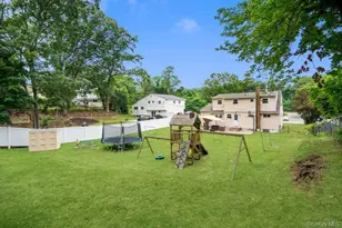 46 Falcon Dr, Hauppauge, NY 11788 - Photo 33