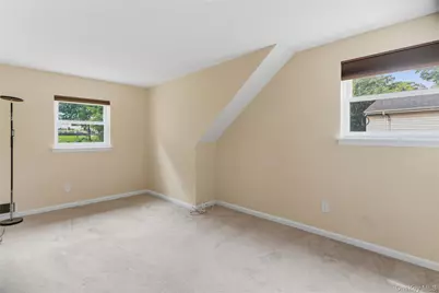 46 Falcon Drive, Hauppauge, NY 11788 - Photo 23