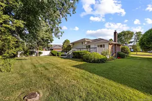 17 Wren Dr, Woodbury, NY 11797 - Photo 21