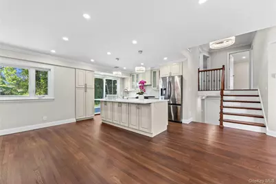 17 Wren Drive, Woodbury, NY 11797 - Photo 3