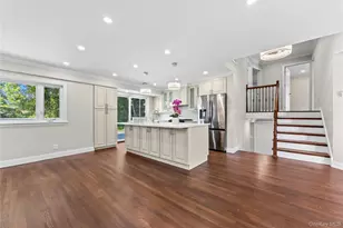 17 Wren Dr, Woodbury, NY 11797 - Photo 3