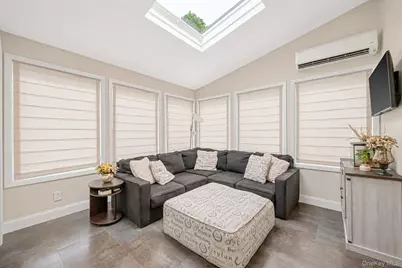 159 Iris Avenue, Floral Park, NY 11001 - Photo 13