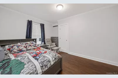 159 Iris Avenue, Floral Park, NY 11001 - Photo 21