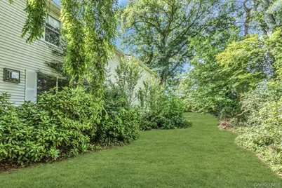 51 Cross Street, Locust Valley, NY 11560 - Photo 17