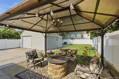 194 Willis Avenue, Floral Park, NY 11001 - Photo 21