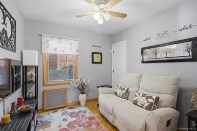 194 Willis Avenue, Floral Park, NY 11001 - Photo 7