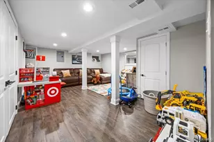 38 Driscoll Ave, Rockville Centre, NY 11570 - Photo 19