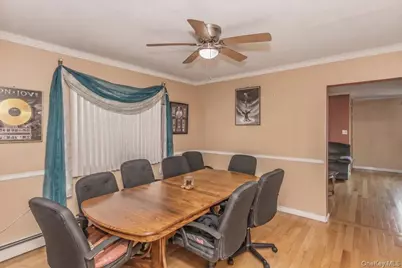 3158 Rawlins Avenue, Bronx, NY 10465 - Photo 9
