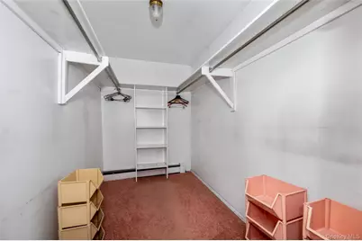 190 W Waukena Avenue, Oceanside, NY 11572 - Photo 15